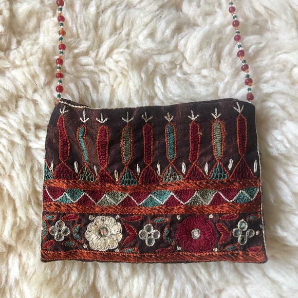 MOYNA Petit Embroidered Purse ✨ - Picture 2 of 7